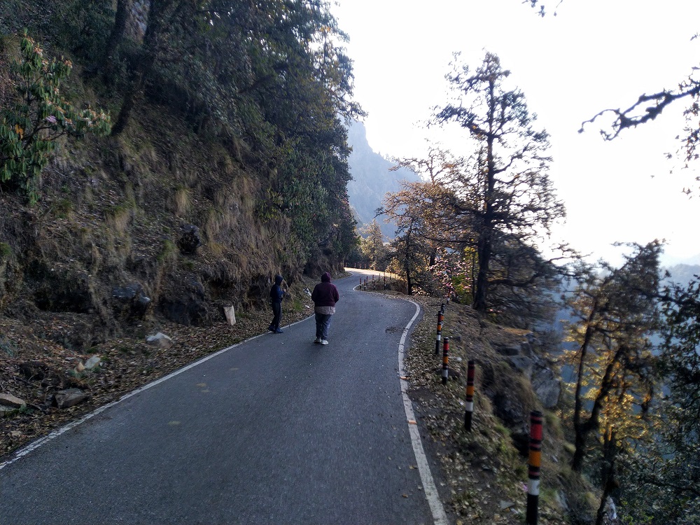 Road to Monal Point